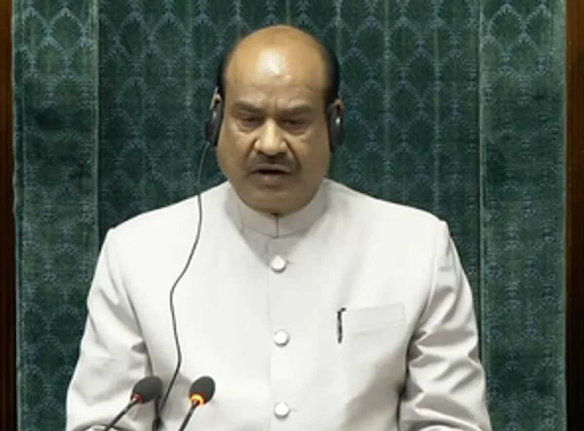 ओम बिरला ने संसद भवन के द्वार पर धरना-प्रदर्शन करने पर लगाया प्रतिबंध, बोले - गरिमा बनाए रखें ओम बिरला ने संसद भवन के द्वार पर धरना-प्रदर्शन करने पर लगाया प्रतिबंध, बोले - गरिमा बनाए रखें